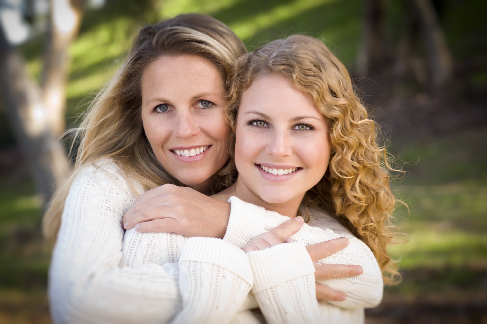 Stepmother daughter. Мама и дочка. Фотосессия мама и дочка. Фотосессия мама и дочка взрослая. Мама и дочь фото.